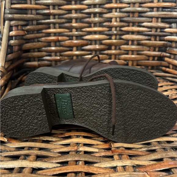 G.H. Bass & Co. Women's Brown Lace Up Boots . Never worn ! - Picture 14 of 15